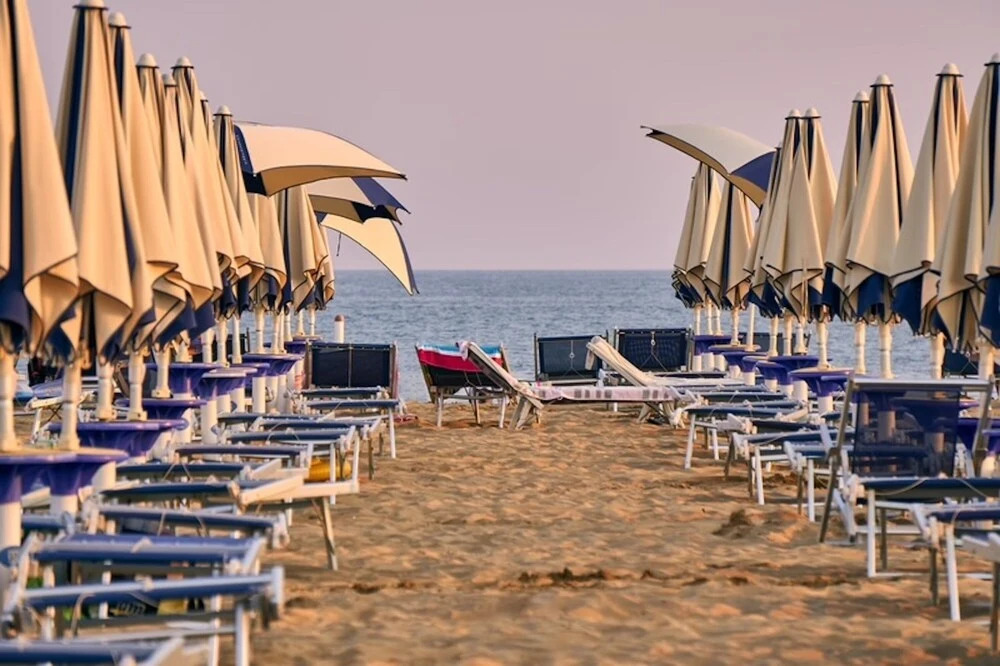 Very Comfortable Seafront Apartment