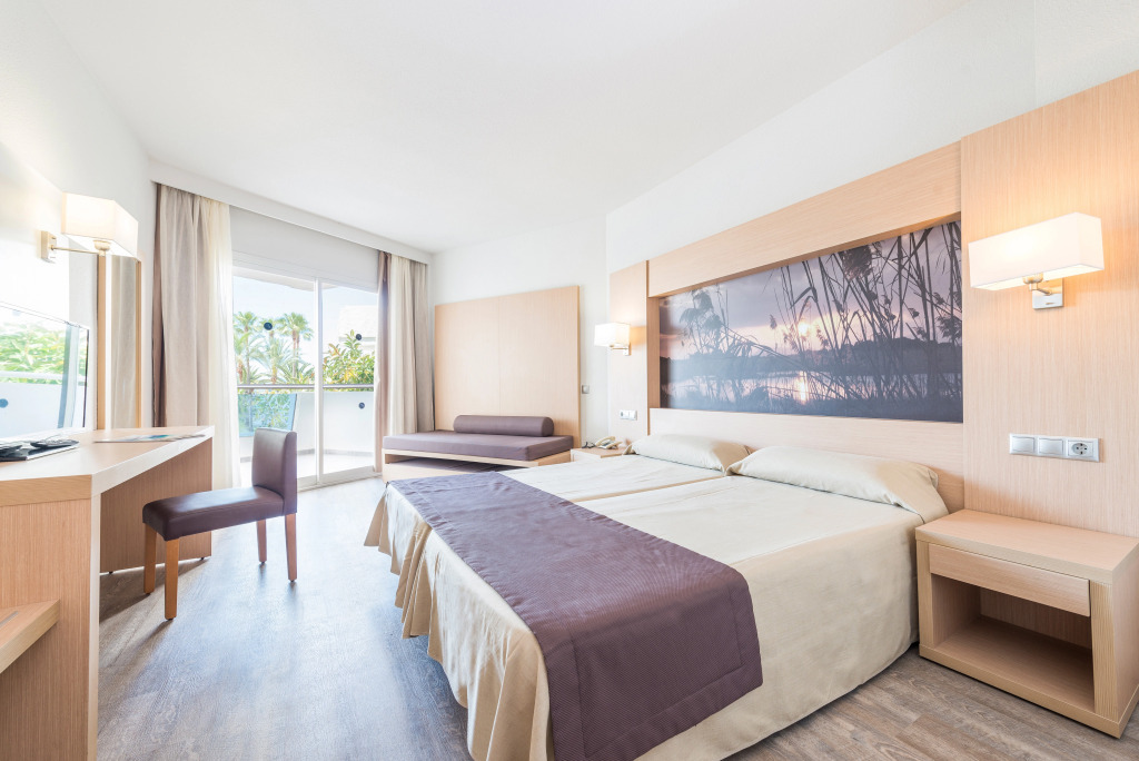Eix Lagotel Holiday Resort