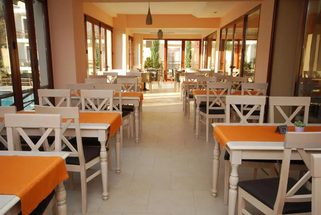 4 Epoxes Hotel Spa