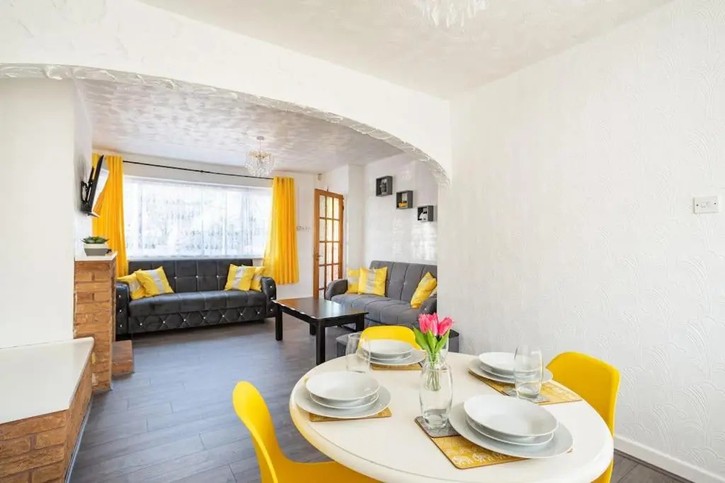 Cosy House Near lea Hall Train Station bhx nec nia