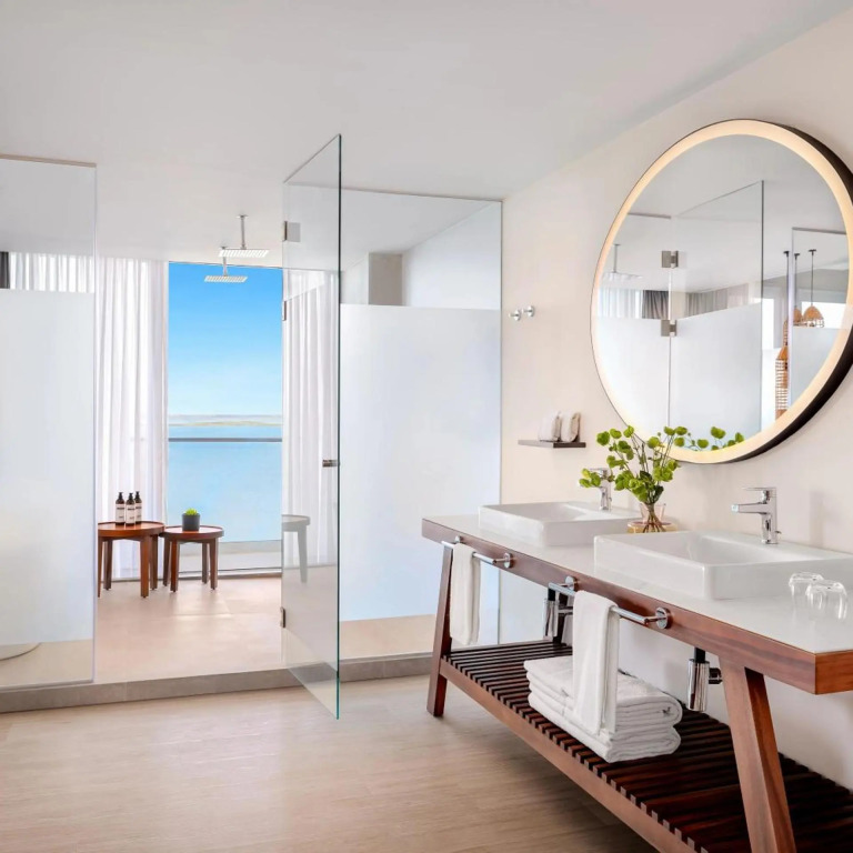 Hyatt Vivid Grand Island Cancun Adults Only All-Inclusive