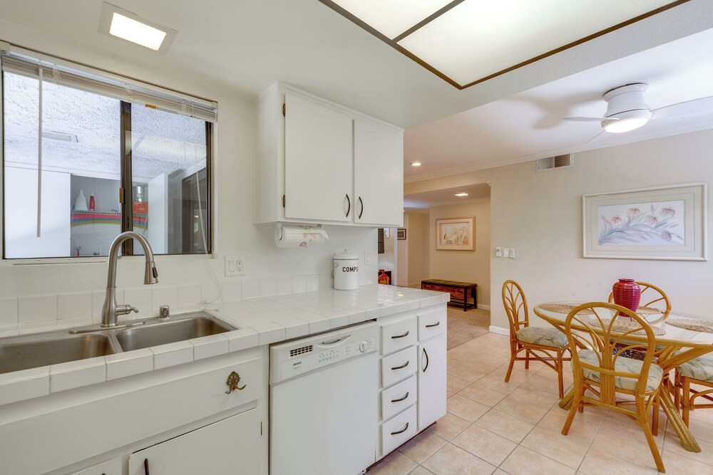 5 Mi to Dtwn! Extended-stay Palm Springs Condo