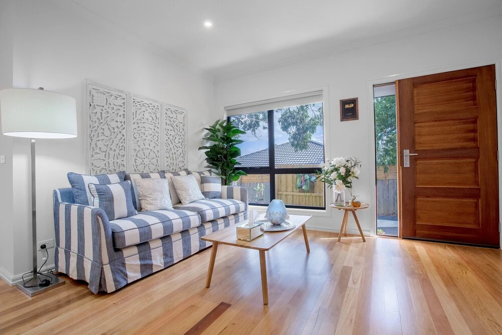 AU.JOY 3 Bed Townhouse Burwood 1