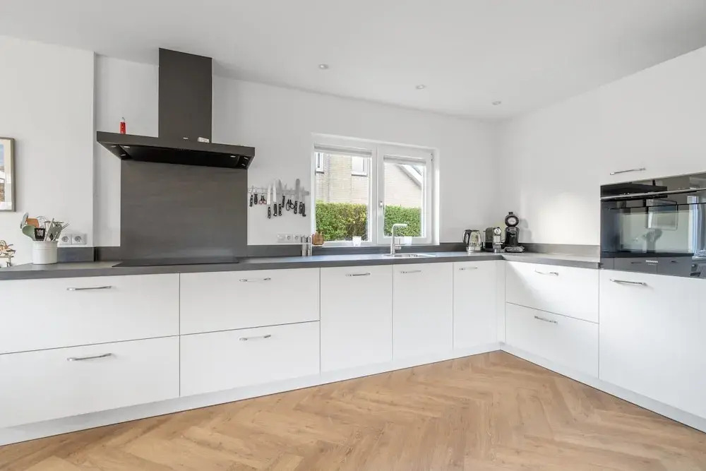 Modernly Furnished Holiday Home for 6 People