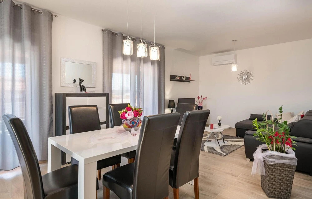 Pet Friendly Home In Pula