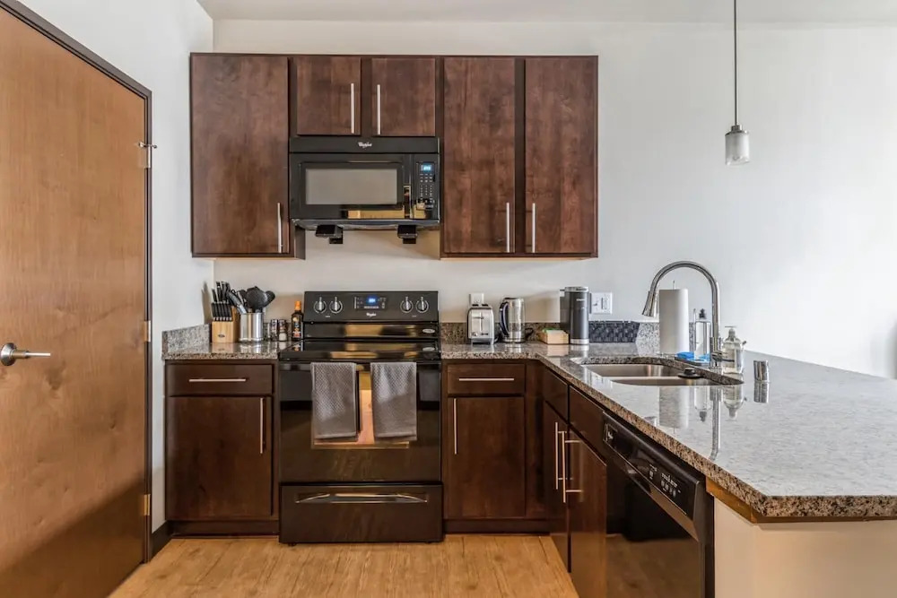 Kasa Relax in Your Spacious 1BD Pet Friendly Milwaukee