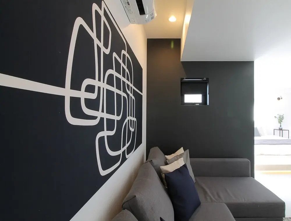 bHotel
