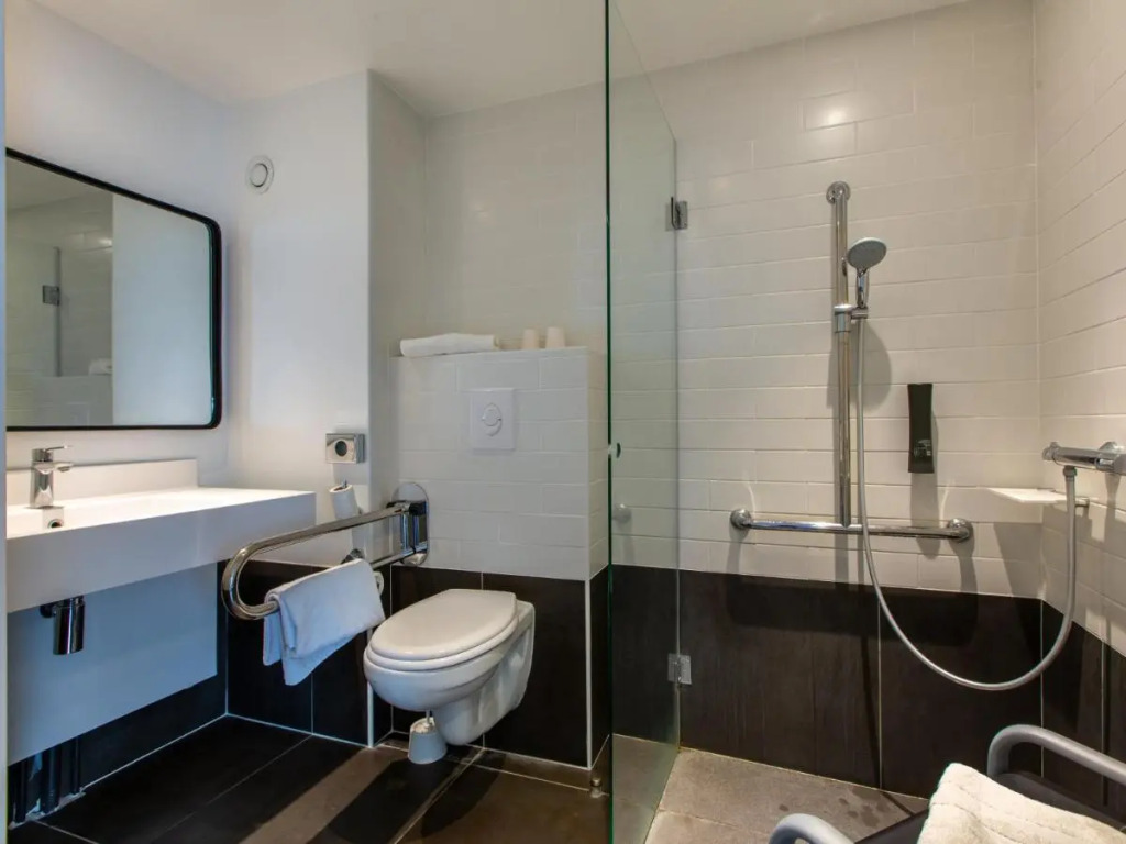 B&B HOTEL Orléans Saran 3 étoiles
