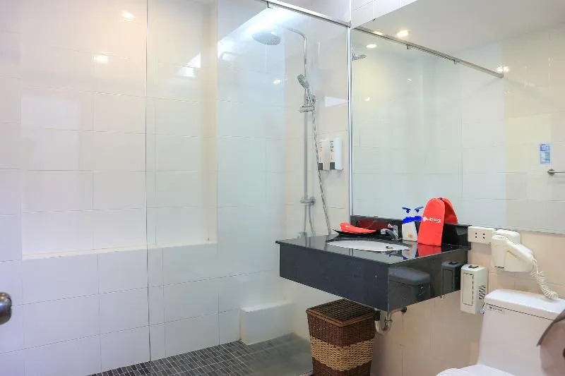 Reddoorz Near Nguyen Hue Walking Street 3