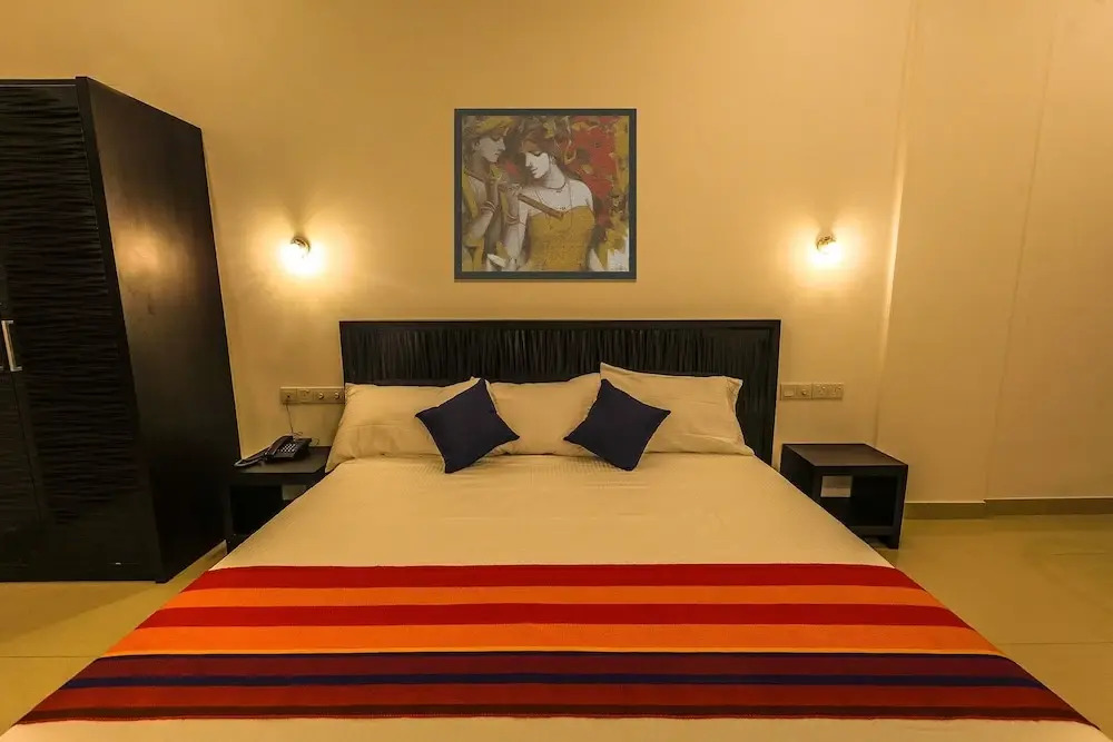 Capital O 491 Golden Peir City Hotel
