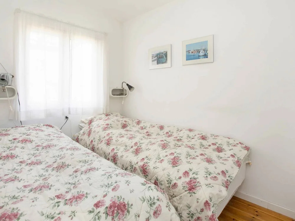 Chic Holiday Home in Hovedstaden near Sea