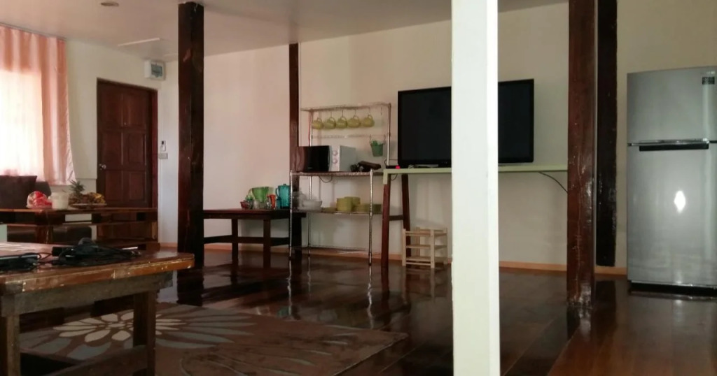 Jutharat Home