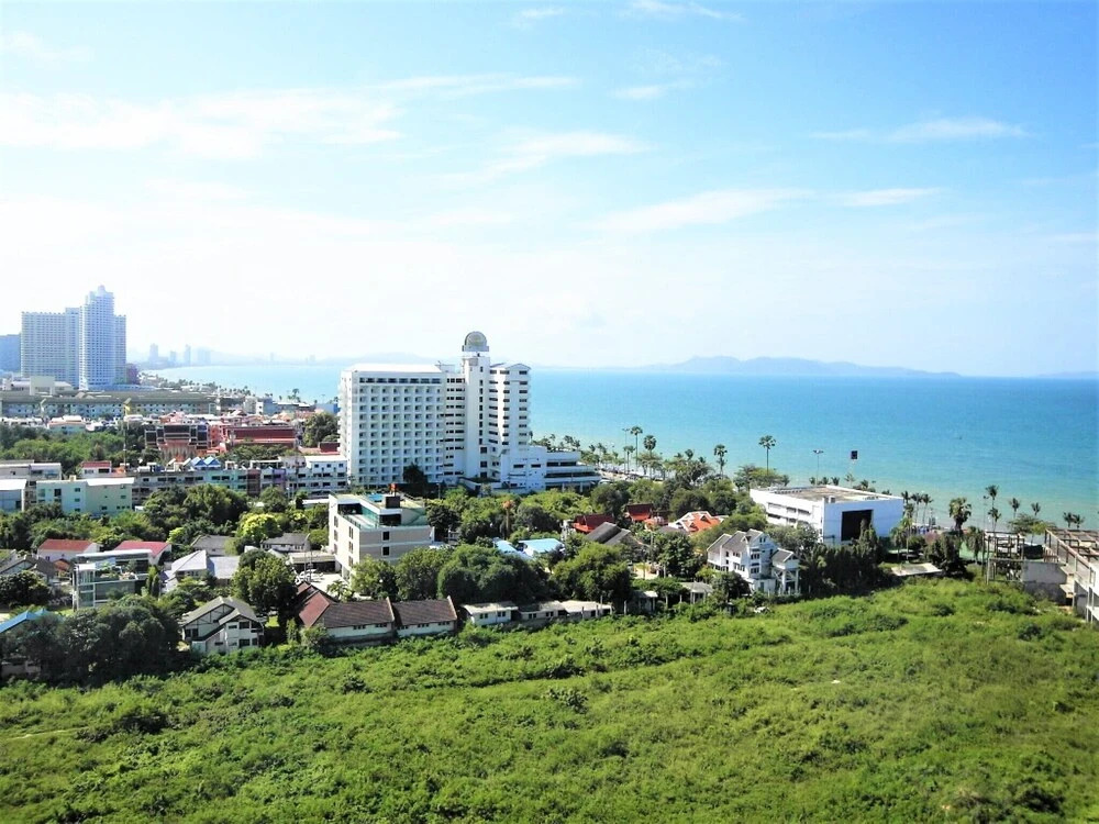 Sea View 16th Floor Condo at Jomtien Beach