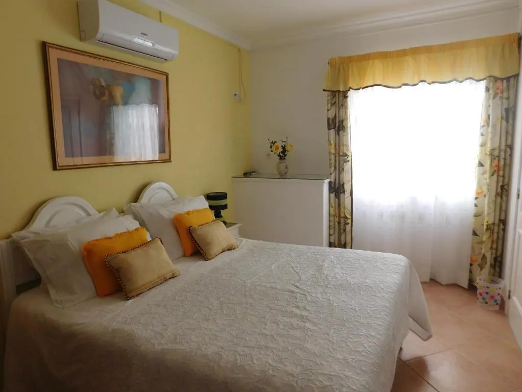 Dinas Guesthouse