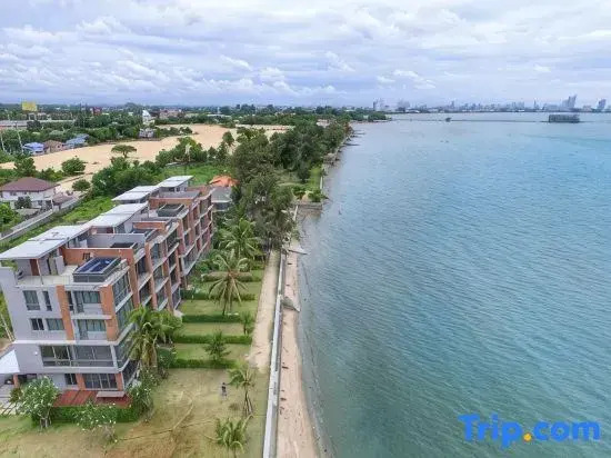 Sandbox Beachfront Villa 1