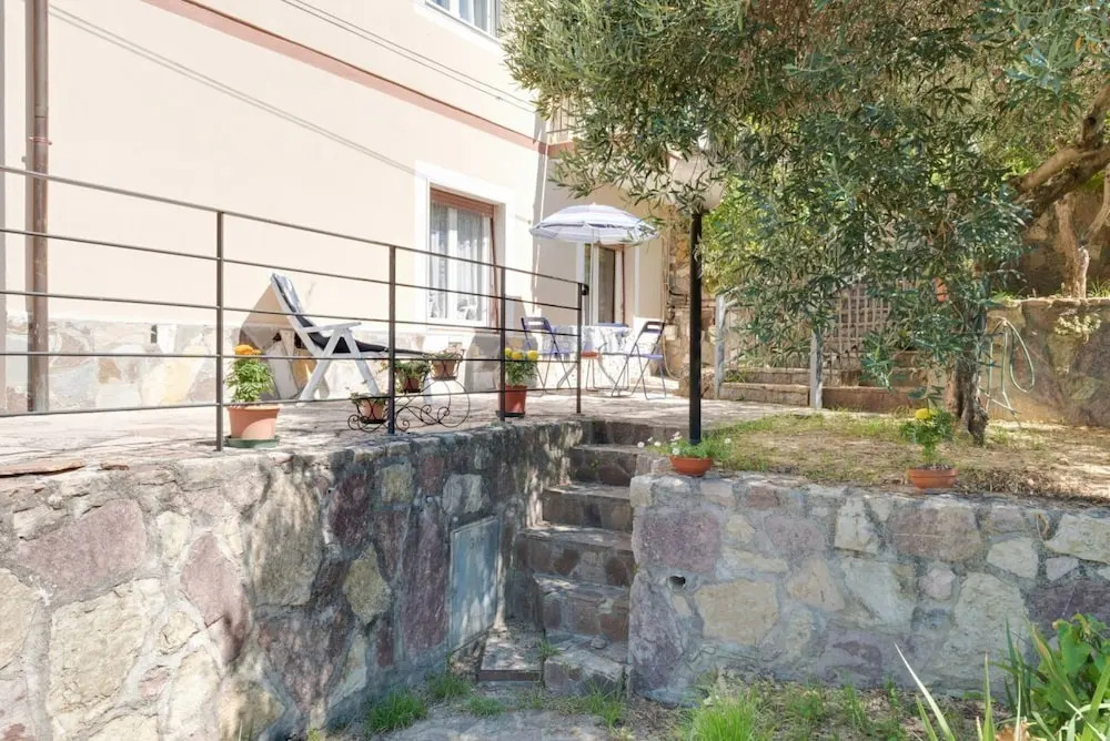 Splendido Appartamento con giardino e 3 posti auto