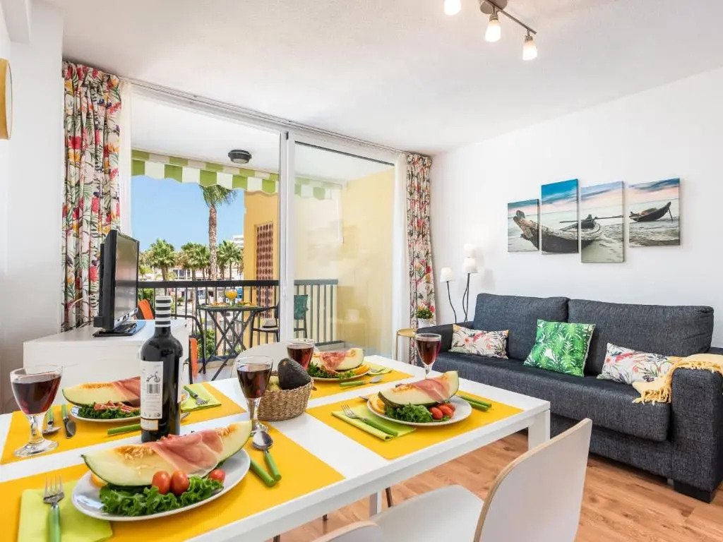 32 BRIGHT COPACABANA ocean view free WiFi