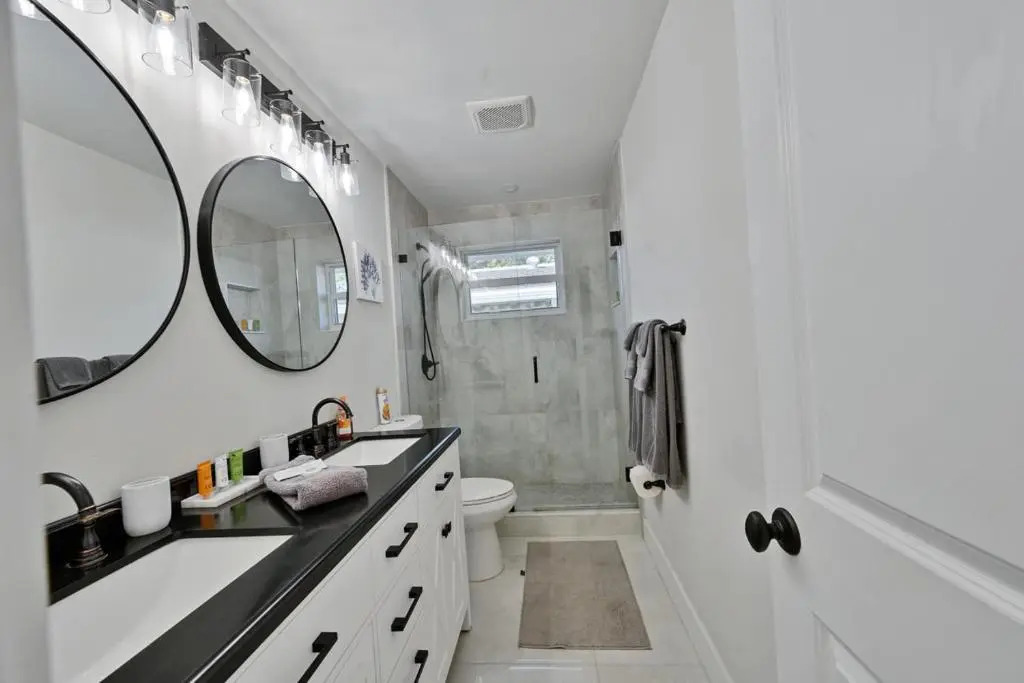 Sail Away Beach Cottage Sleeps 10 Heated Pool