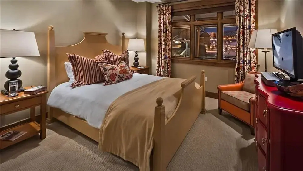 Deer Mountain 204 4 BedroomCondo By Moving Mountains