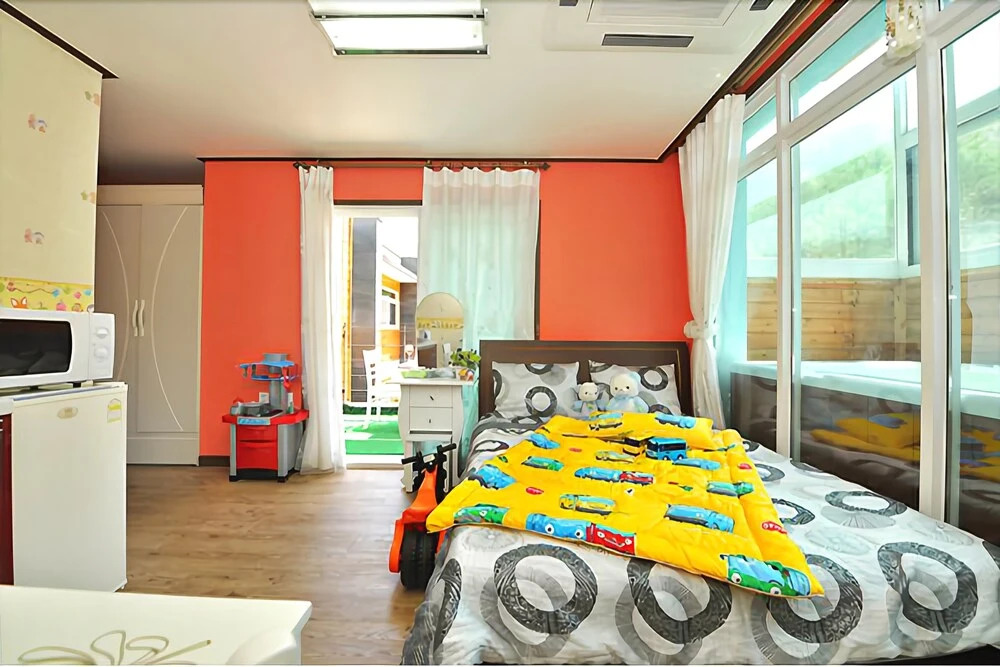Gapyong Arno Kids Spa Pension