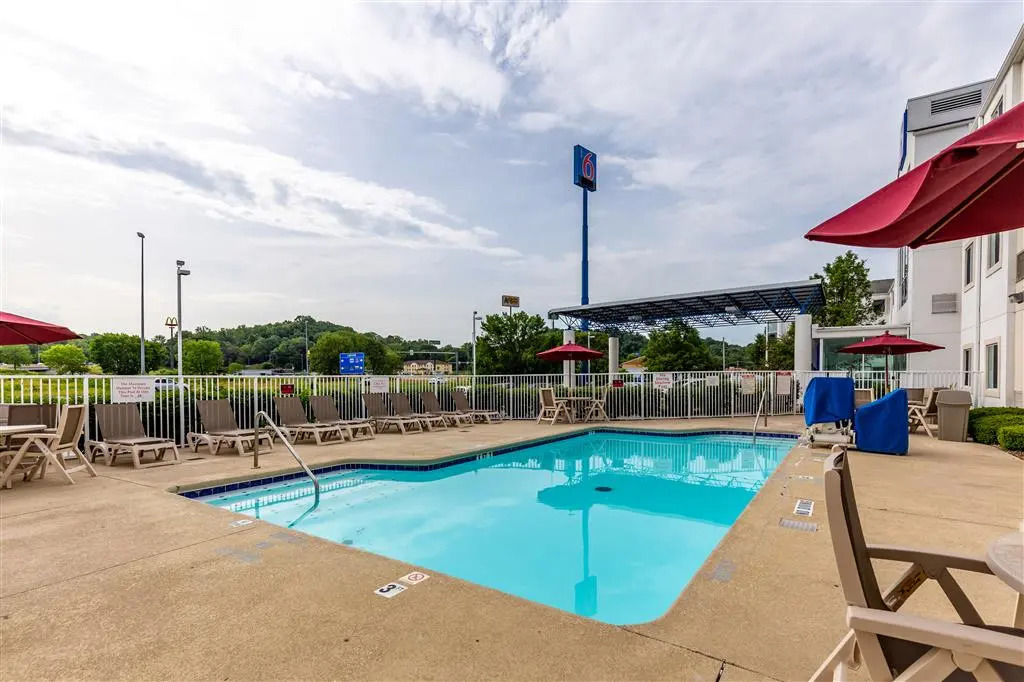 Motel 6 St Louis South