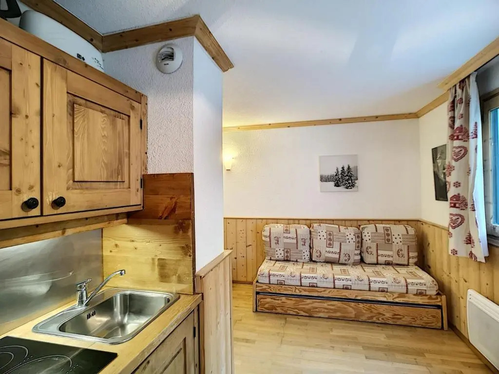 Appartement Les Menuires, 1 pièce, 2 personnes - FR-1-178-180