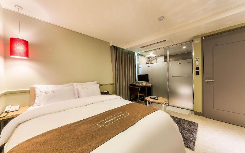 Docking Hotel