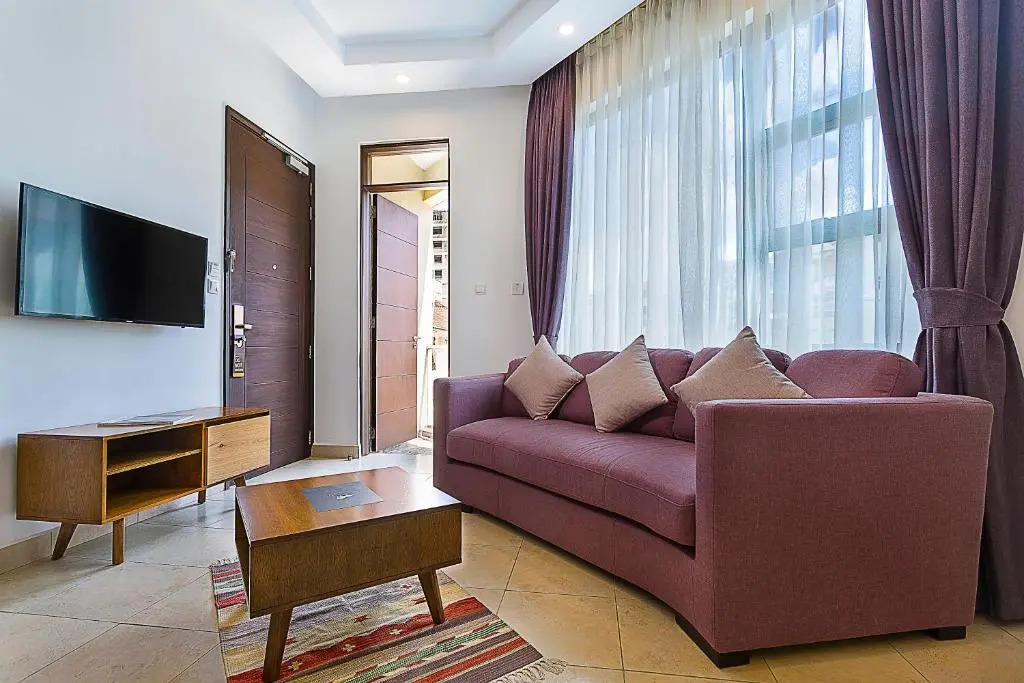 LAziz Suites - Near Aga Khan Hospital