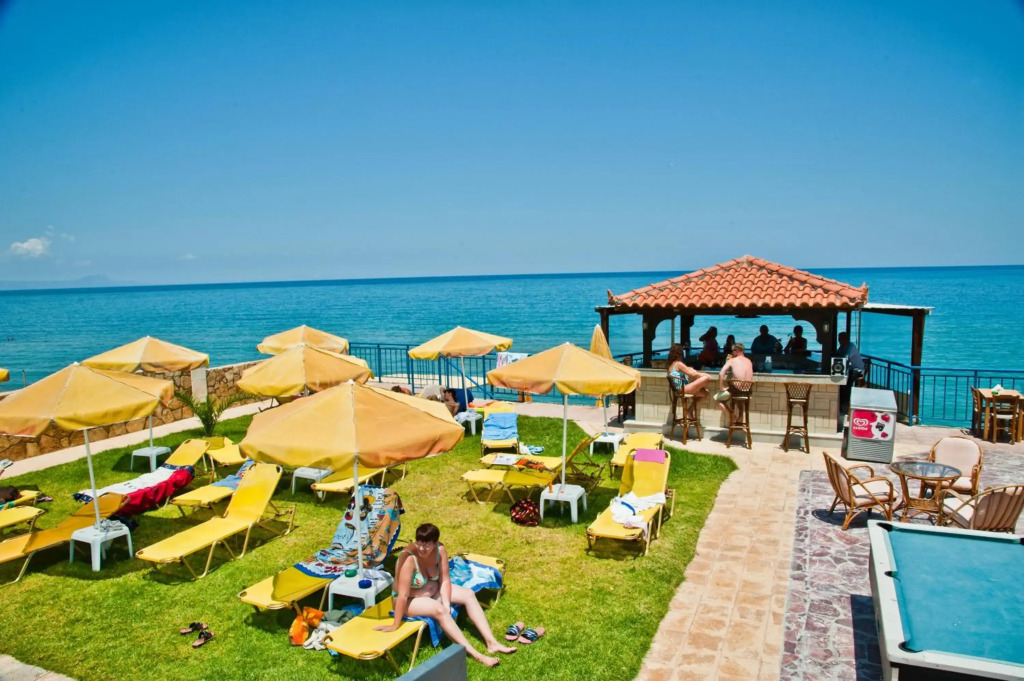 Ekavi Hotel