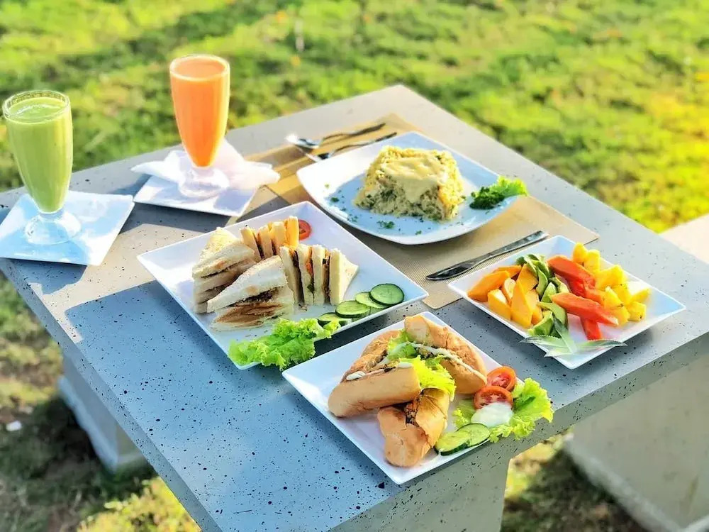 Yala Lucas Lake Hotel