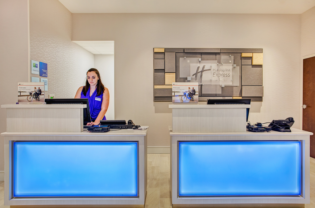 Holiday Inn Express & Suites Covington by IHG