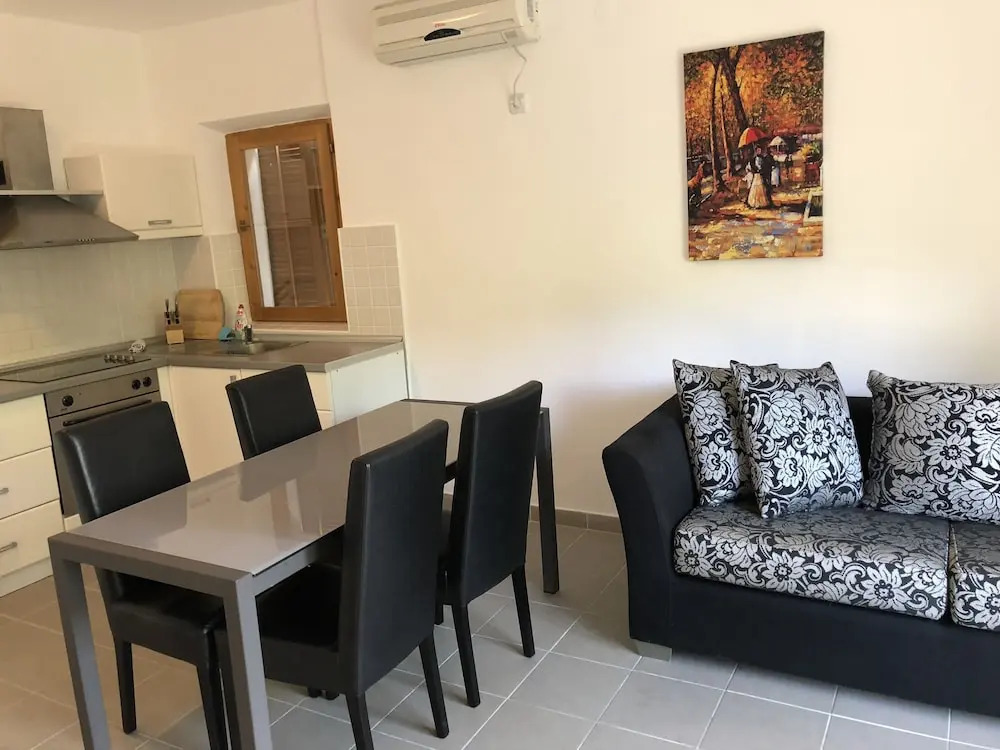 1 Bedroom Apartment With Stunning Views