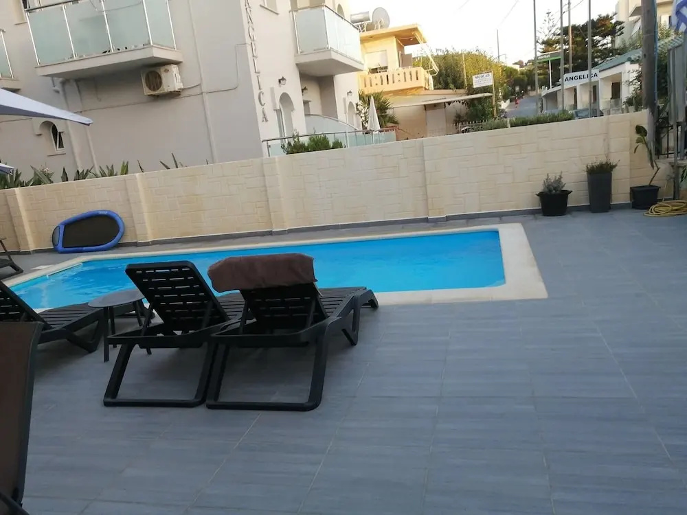 Iliana Apartments