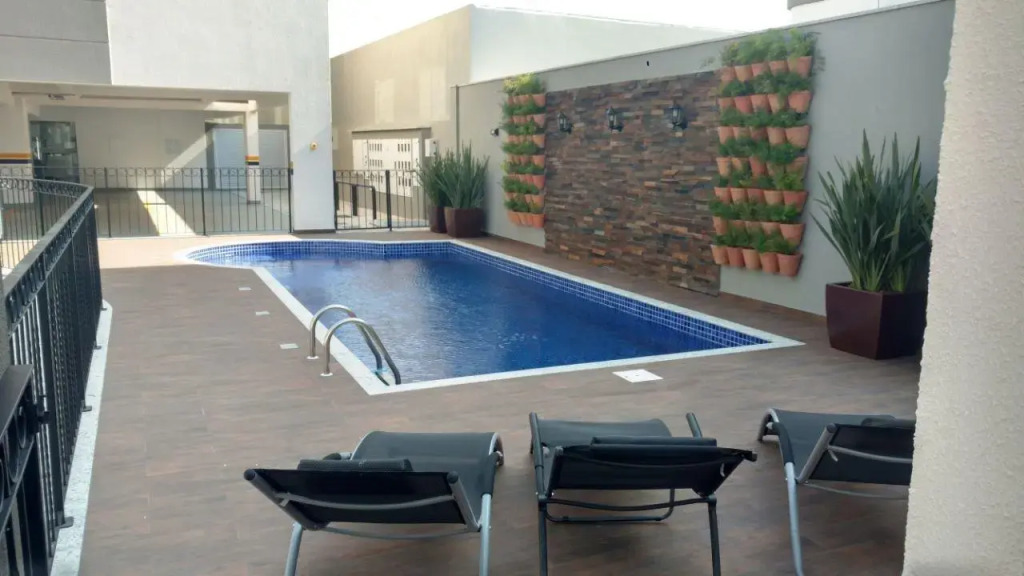 Var 102b Dpto Amplio En Residencial Con Piscina