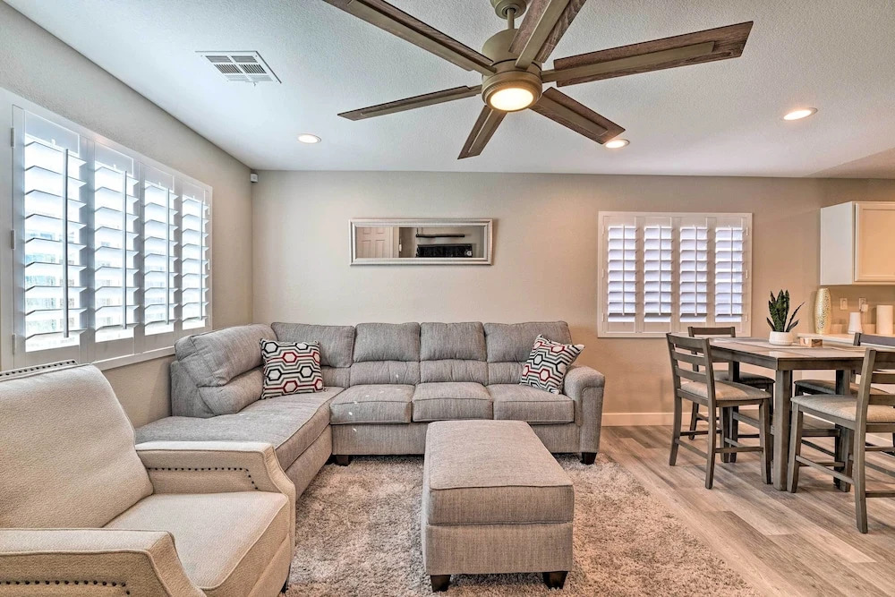 Stylish House w/ Patio, 8 Mi to Vegas Strip!