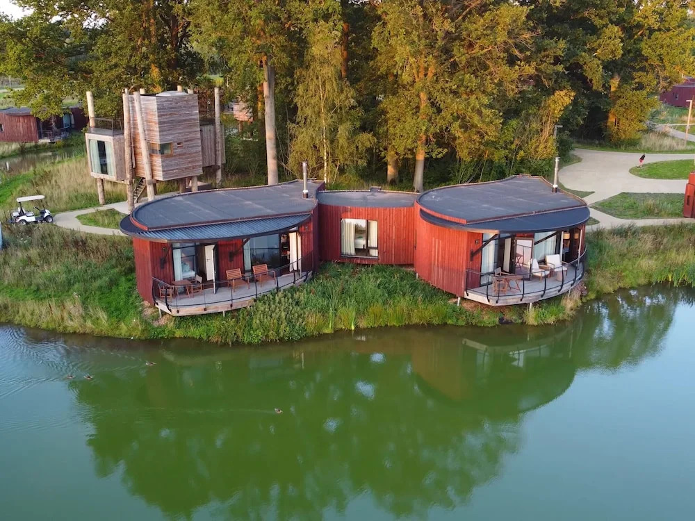 Bayleaf: Nature's Escape