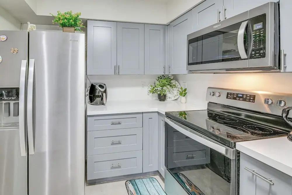 < 2 Mi to Marco Island Beach Access: Modern Oasis