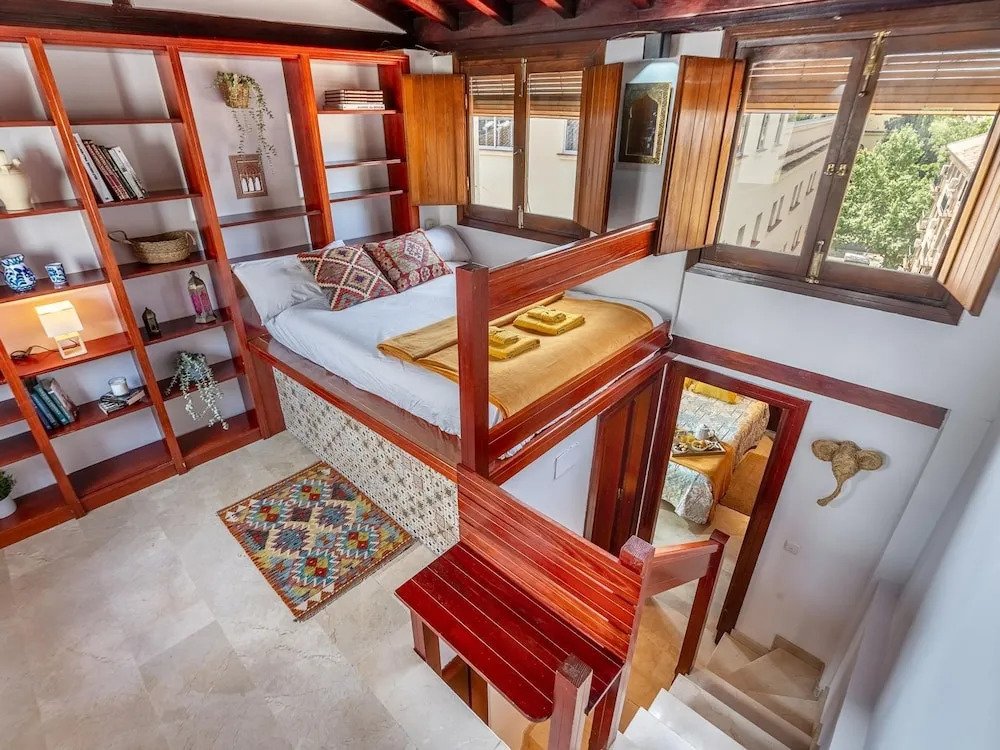ChezmoiHomes Plaza Fortuny