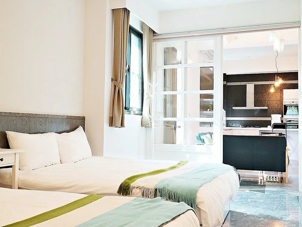 SUN-LIGHT-B&B