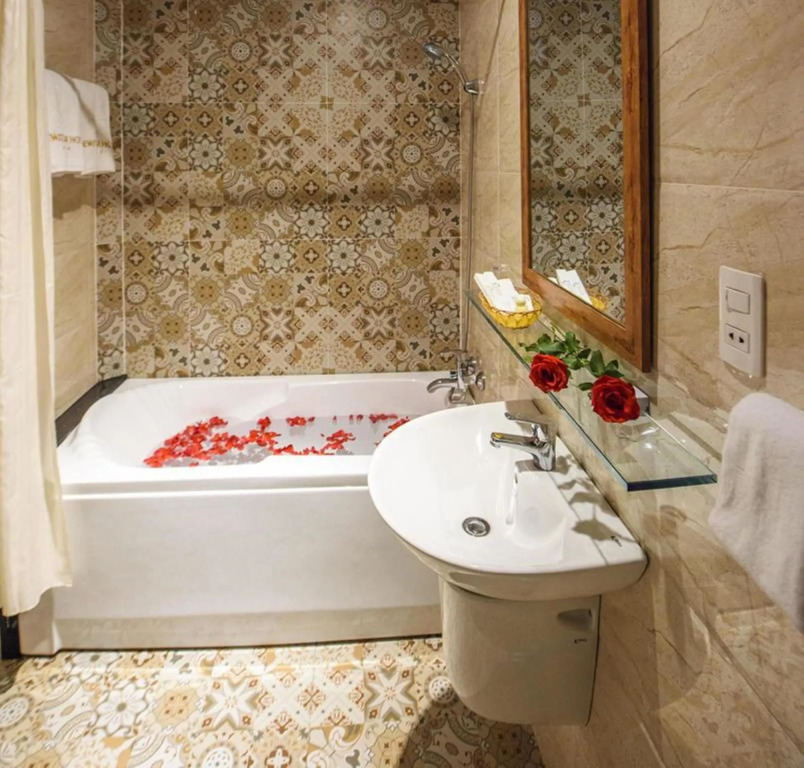 New Star Inn Boutique Hotel Хошимин