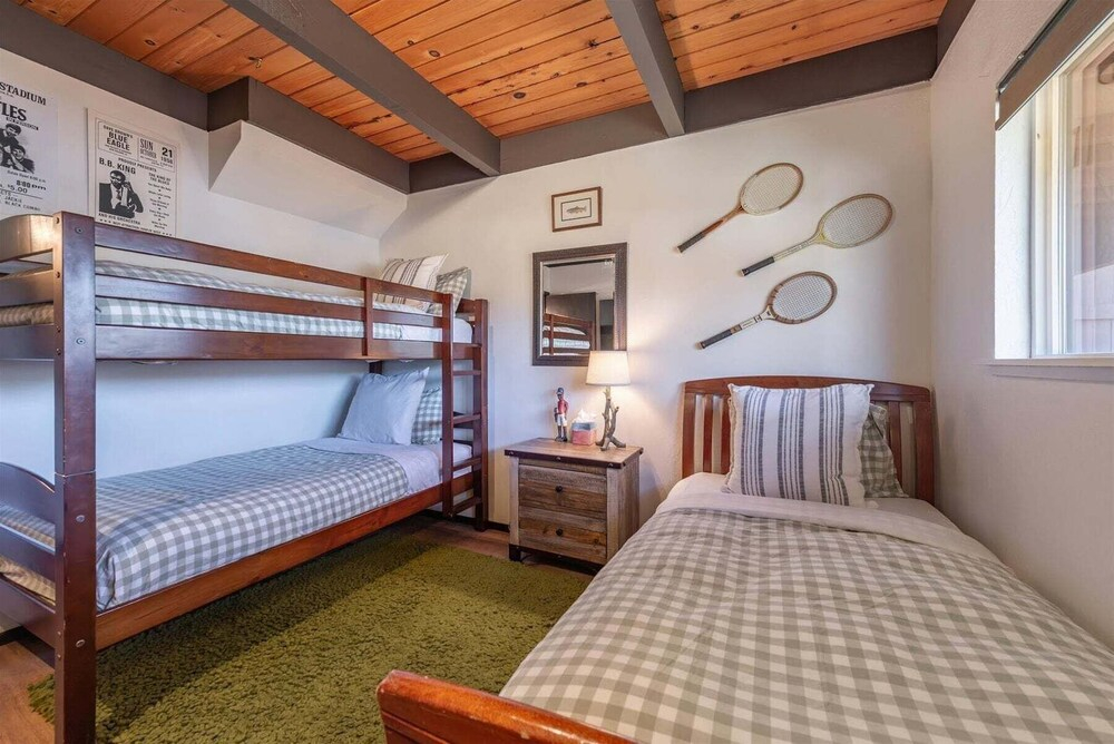 Tahoe City - Lake Forest Condo 3 Bedroom Condo