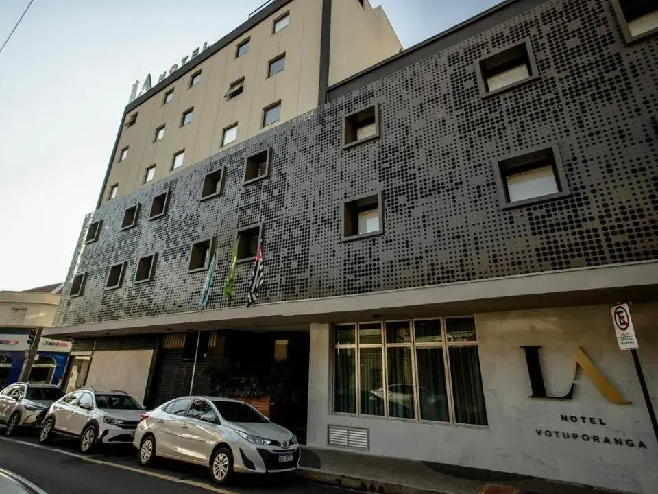 LA HOTEL VOTUPORANGA