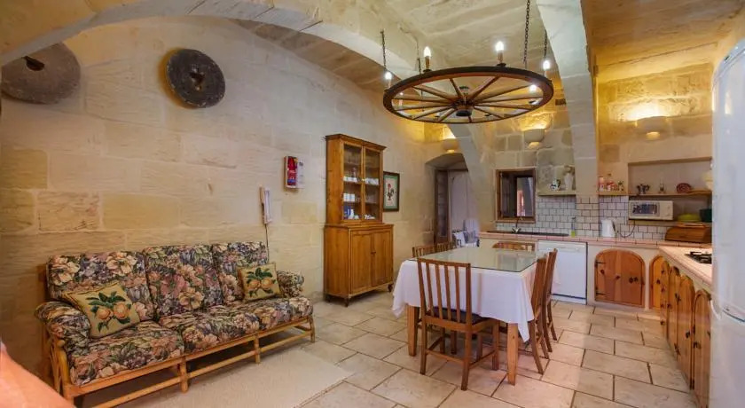 Ta leli farmhouse