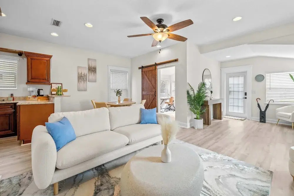 Barefoot Bungalow For 4