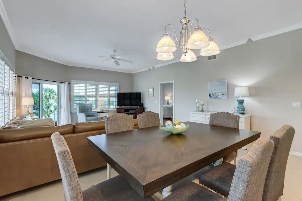 Stunning 3BR Condo w/ Wraparound Porch Ocean Park