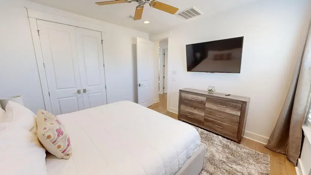Seaside Serenity 5 Bedroom Home