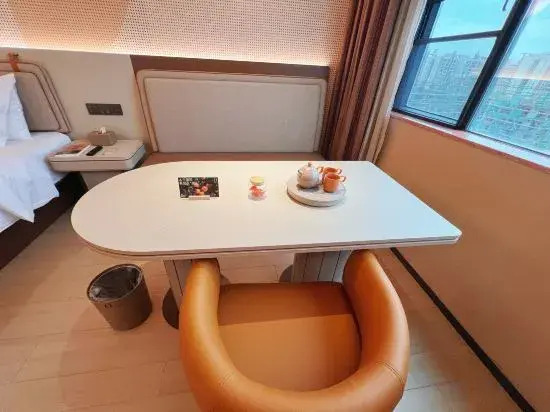 Orange Hotel (Qingyuan Yingde Branch)