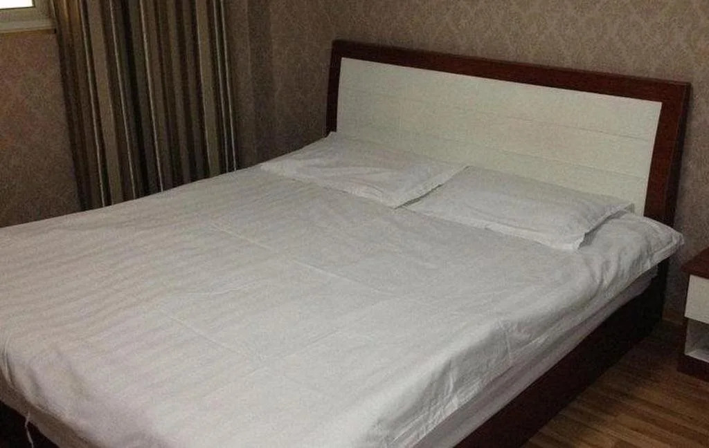 Taizhou Jiangyan Xinrong Hotel