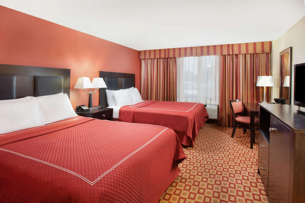 Super 8 by Wyndham Chicago Northlake OHare South