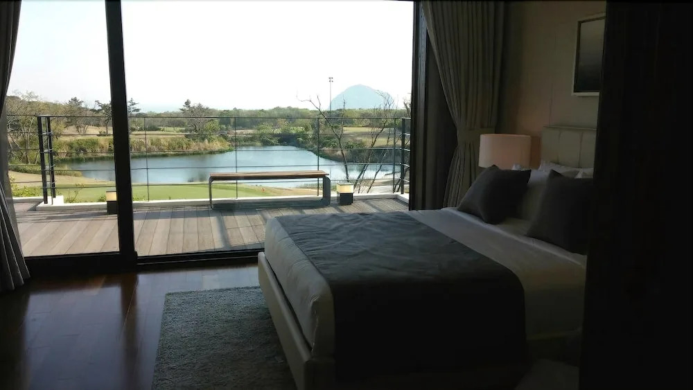 Seopjikoji Ocean Condo
